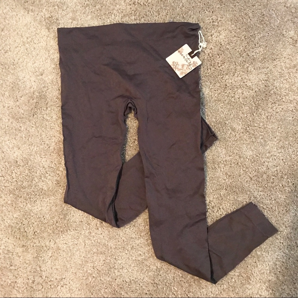 🛍LAST CHANCE🛍 NWT Aventura Clothing Legging